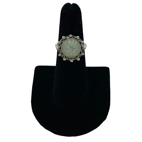 🎉HOST PICK!🎉 Silver Large White Sparkly Crown Ring - Picture 1 of 7